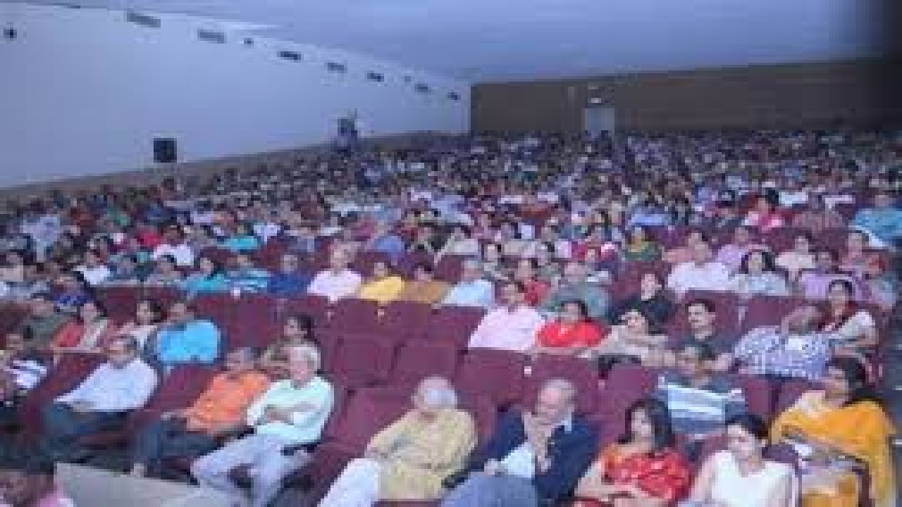 Dinanath Mangeshkar Natyagruha