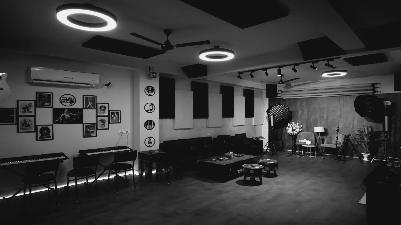 12notez Music Studio and Jam Room |