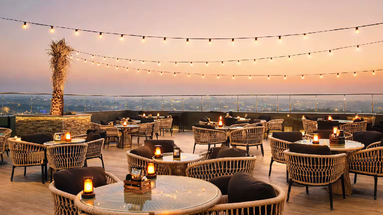 Flamingo Rooftop Lounge | Chromepet