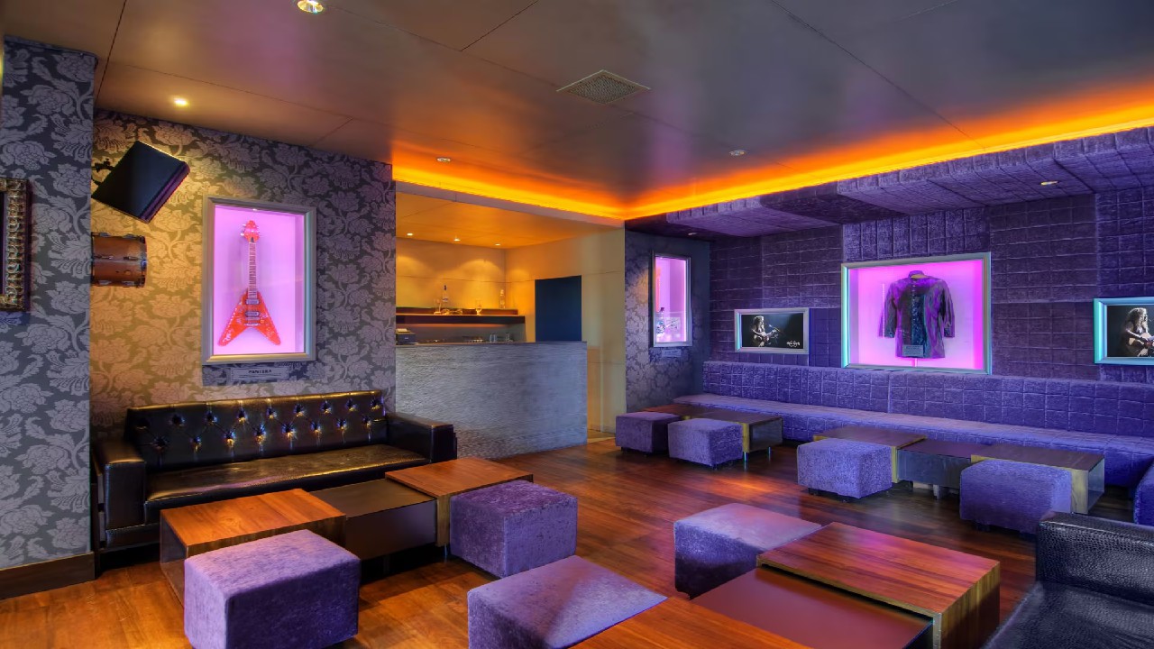 Hard Rock Cafe | GVK One Mall
