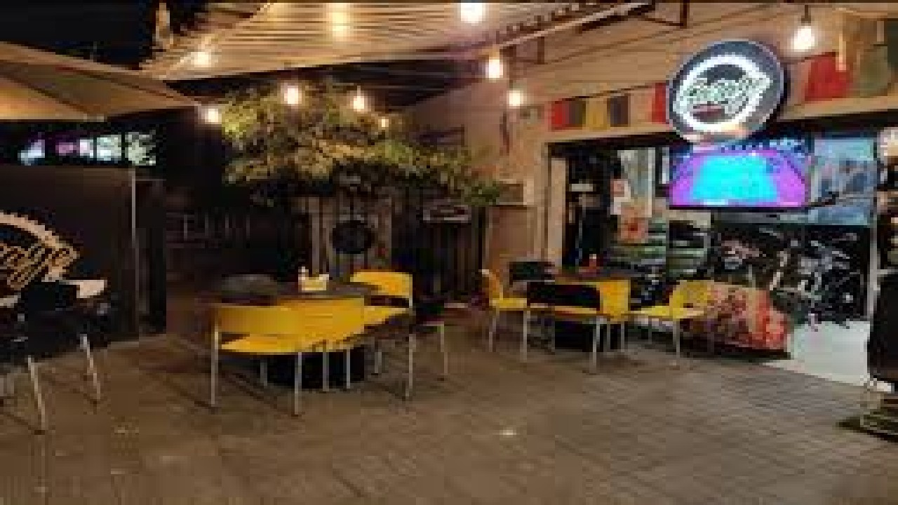 Garage Moto Cafe, Hyderabad
