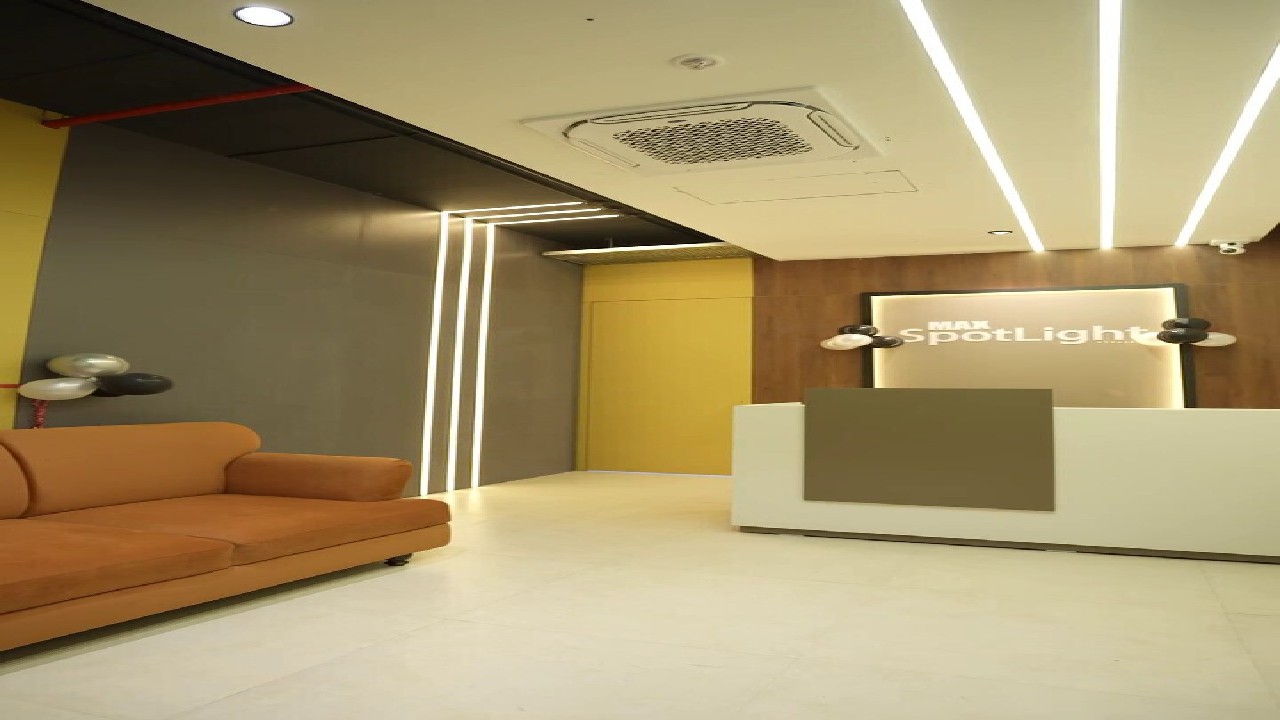 Max SpotLight Atelier