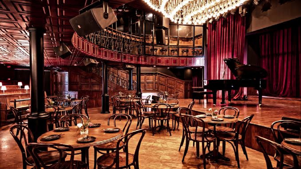 The Piano Man | Eldeco Centre